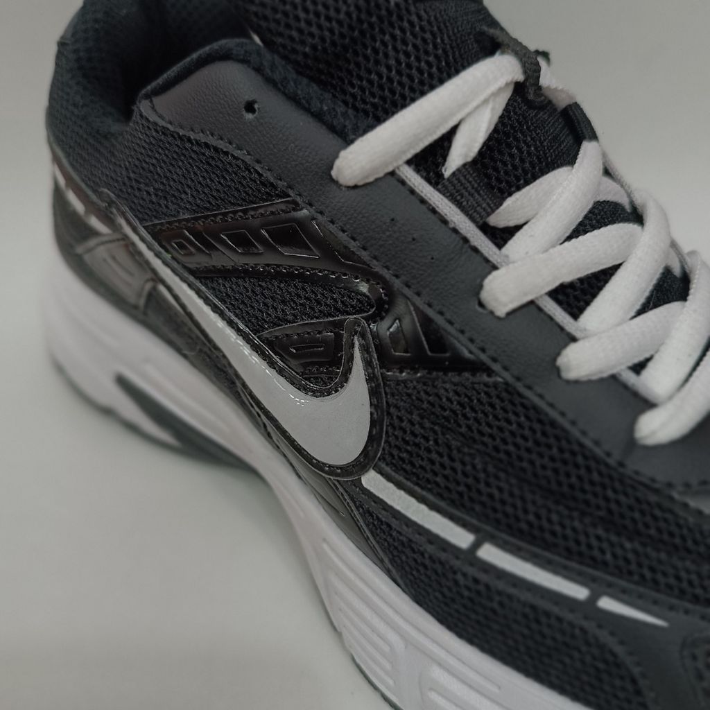 قیمت کتونی مردانه نایک اینیشیتور Nike Initiator مشکی زیره سفید کیفیت بالا