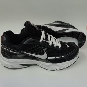 خرید انلاین کتونی مردانه نایک اینیشیتور Nike Initiator مشکی زیره سفید کیفیت بالا