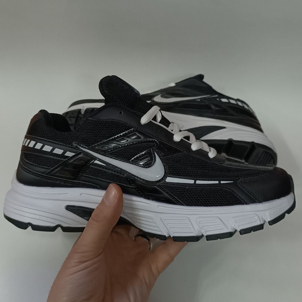 خرید انلاین کتونی مردانه نایک اینیشیتور Nike Initiator مشکی زیره سفید کیفیت بالا