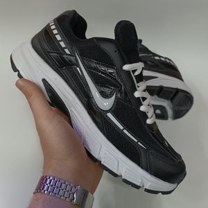 خرید آنلاین کتونی مردانه نایک اینیشیتور Nike Initiator مشکی زیره سفید کیفیت بالا