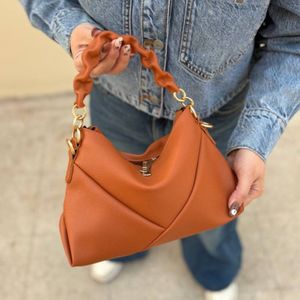 خرید آنلاین کیف اسپرت زنانه و دخترانه مدل پیتات مینی پروانه