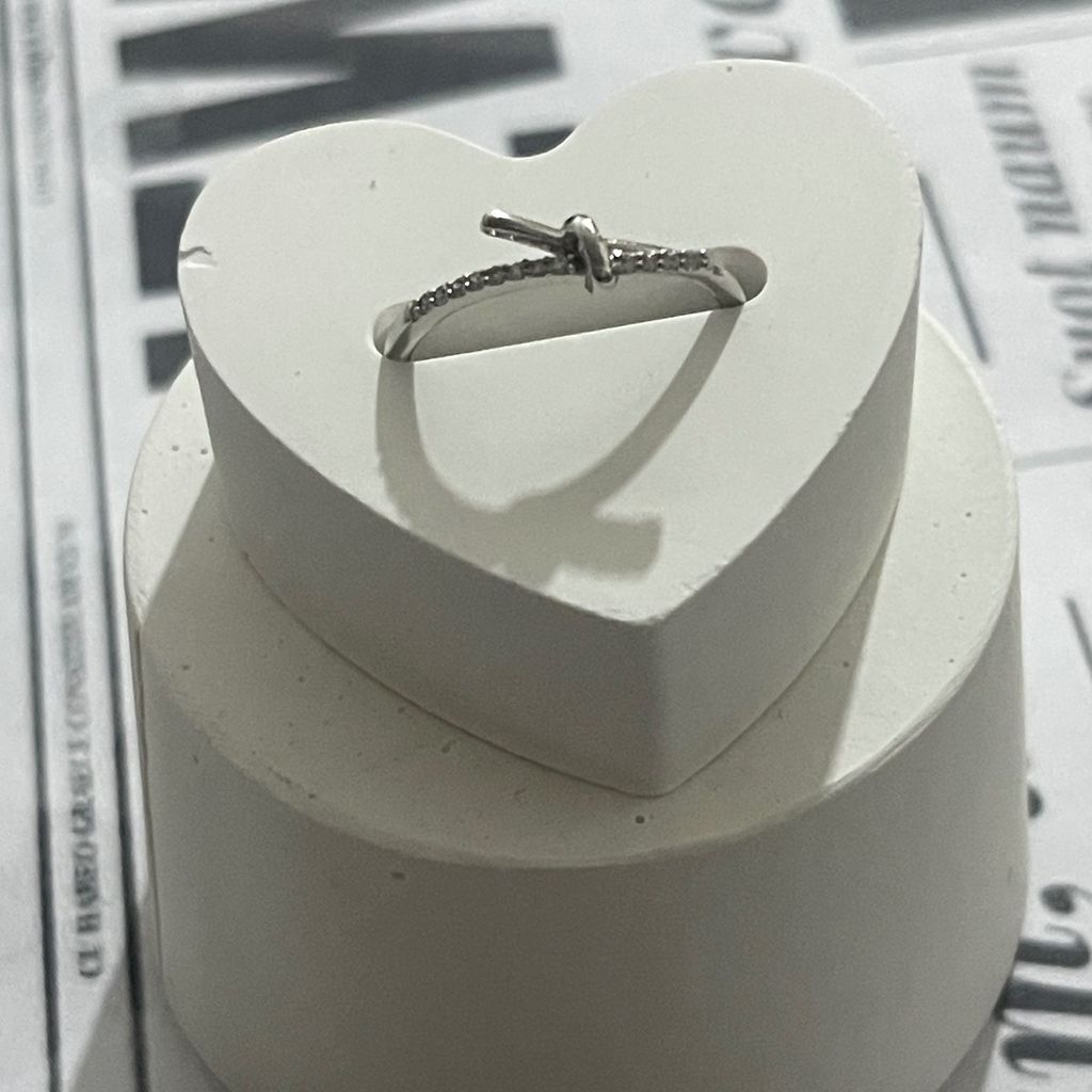 قیمت ارزان انگشتر زنانه گره نگینی کد 3331009