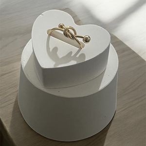 انگشتر زنانه طرح گوی و گره کد 3331010