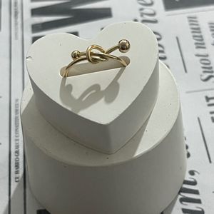 قیمت انگشتر زنانه طرح گوی و گره کد 3331010