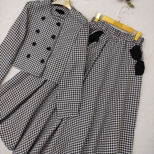 کت و دامن زنانه طرح درسا