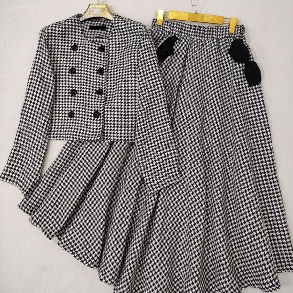 کت و دامن زنانه طرح درسا