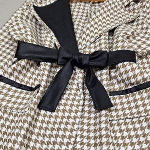 قیمت ارزان مانتو زنانه کتی طرح دلوین