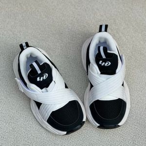 خرید اینترنتی قیمت کتونی بچگانه طرح بند ضربدری از کد 4091101