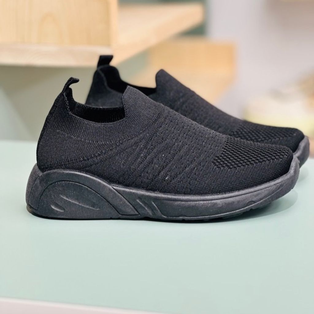 خرید اینترنتی قیمت کتونی بچگانه جورابی از K-Z کد 4023001