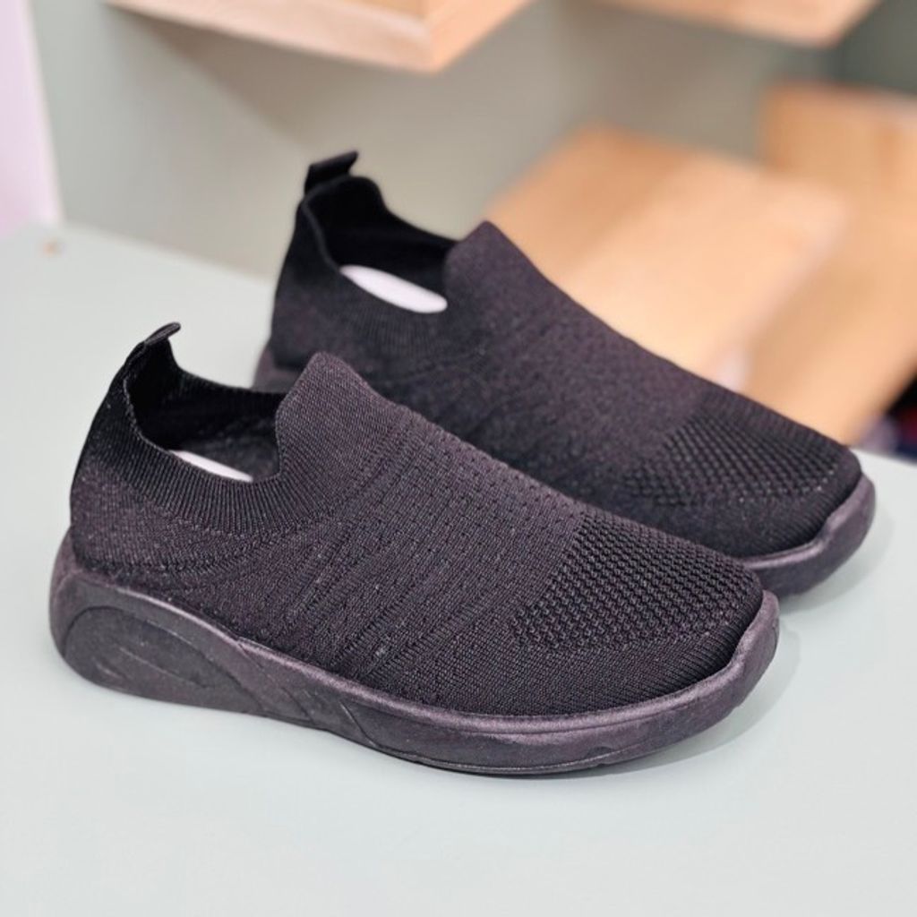 خرید اینترنتی قیمت کتونی بچگانه جورابی از K-Z کد 4023001