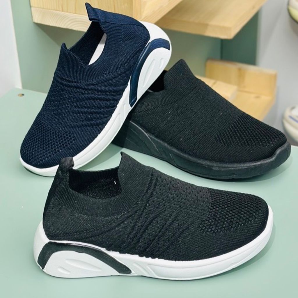 خرید اینترنتی قیمت کتونی بچگانه جورابی از K-Z کد 4023001