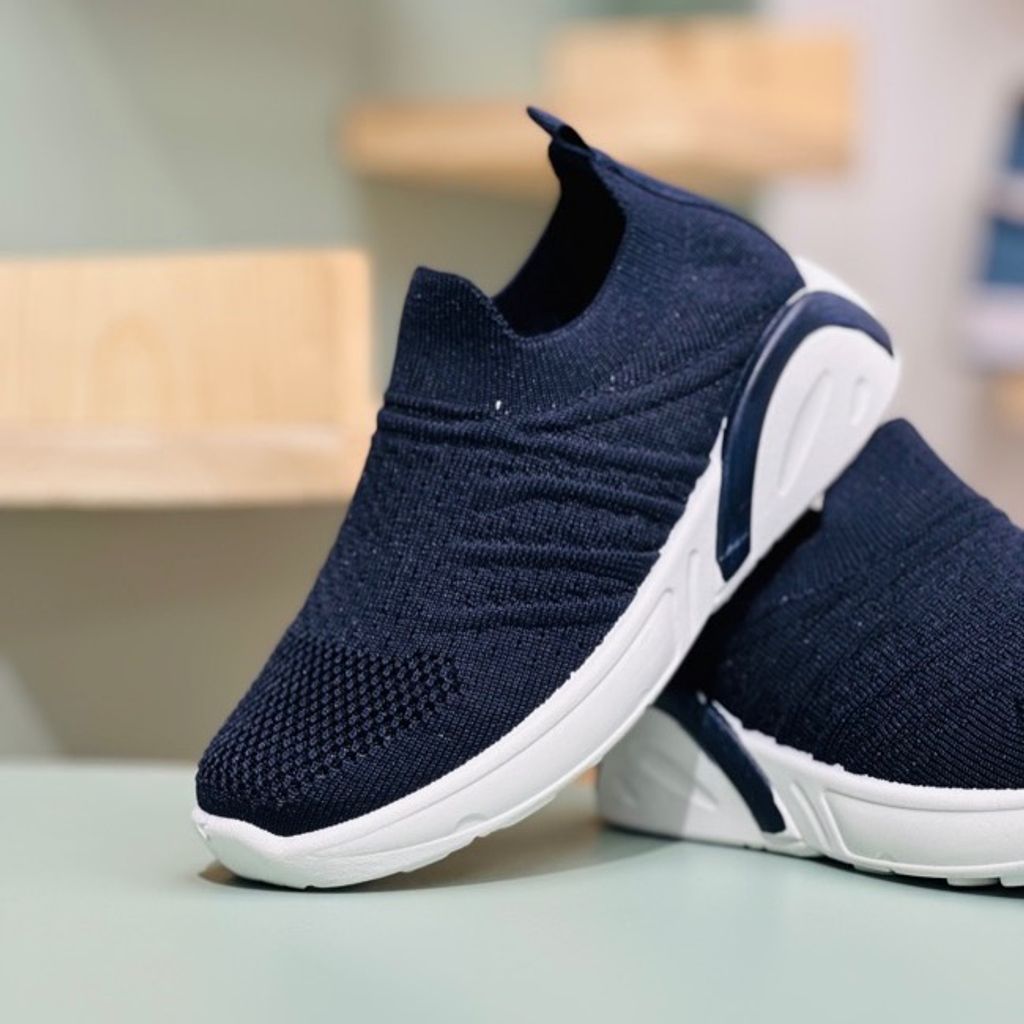 خرید اینترنتی قیمت کتونی بچگانه جورابی از K-Z کد 4023001