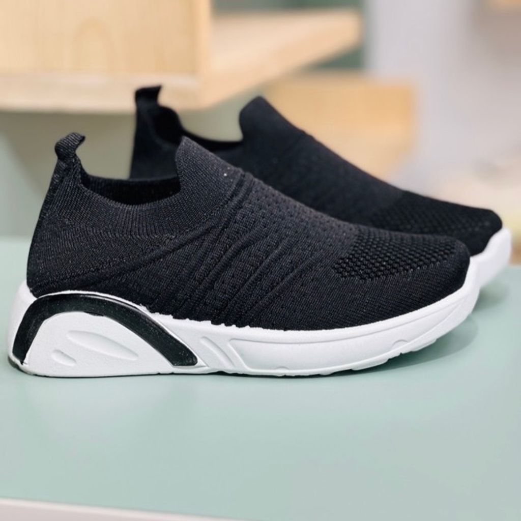 خرید اینترنتی قیمت کتونی بچگانه جورابی از K-Z کد 4023001