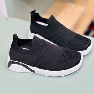 خرید اینترنتی قیمت کتونی بچگانه جورابی از K-Z کد 4023001