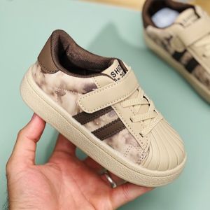 خرید اینترنتی قیمت ونس بچگانه طرح الستار دو خط از KIDS  کد 4022806