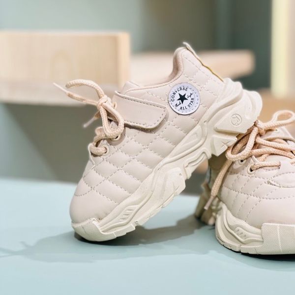 کتونی بچگانه طرح شنل دوزی آوا کد 112903