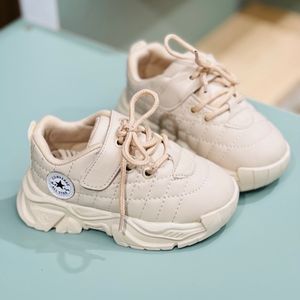 خرید اینترنتی قیمت کتونی بچگانه طرح شنل دوزی آوا کد 112903