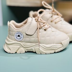 خرید اینترنتی قیمت کتونی بچگانه طرح شنل دوزی آوا کد 112903