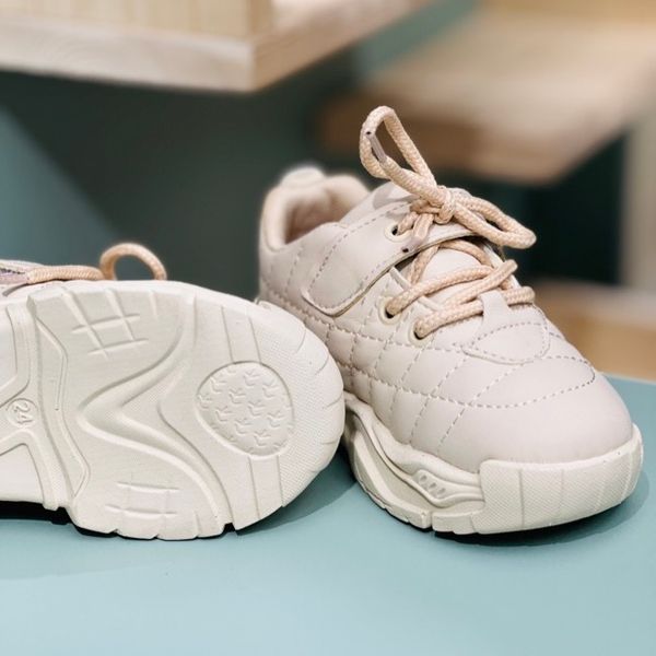 کتونی بچگانه طرح شنل دوزی آوا کد 112903