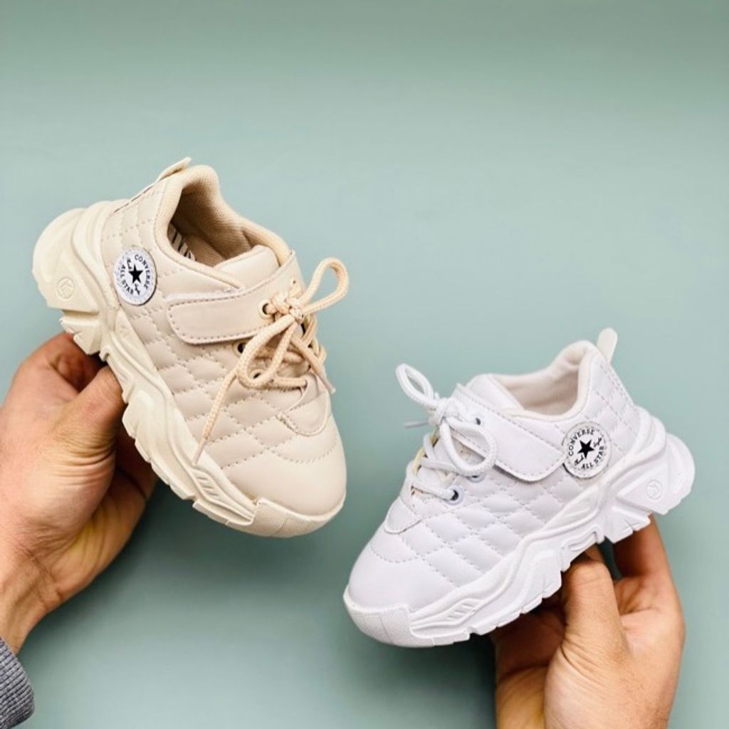 خرید اینترنتی قیمت کتونی بچگانه طرح شنل دوزی آوا کد 112903