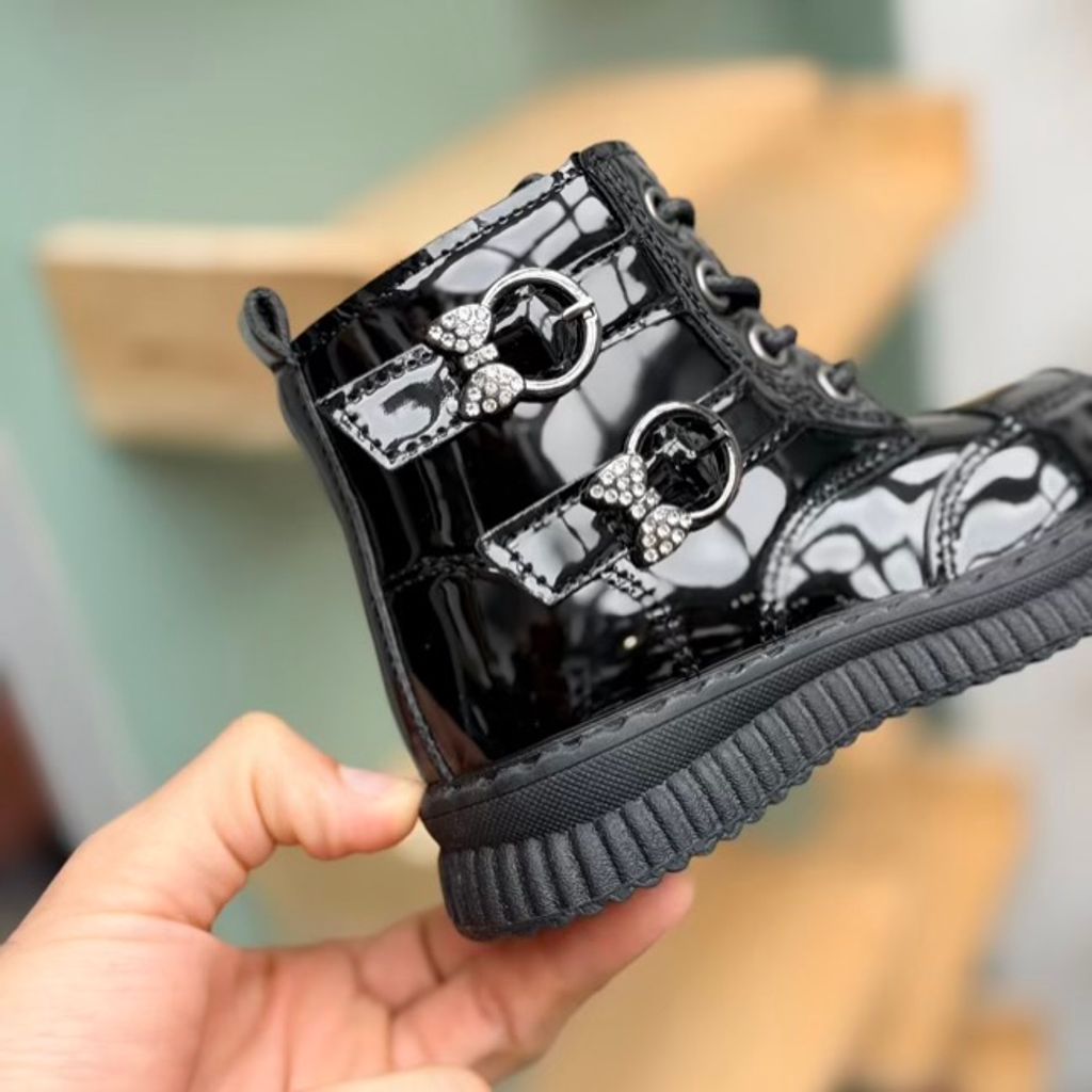 خرید اینترنتی قیمت بوت بچگانه ورنی طرح پاپیون نگینی از Kids کد 4090101