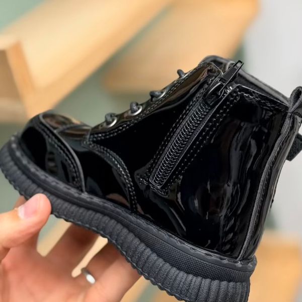 بوت بچگانه ورنی طرح پاپیون نگینی از Kids کد 4090101