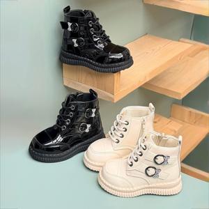 بوت بچگانه ورنی طرح پاپیون نگینی از Kids کد 4090101