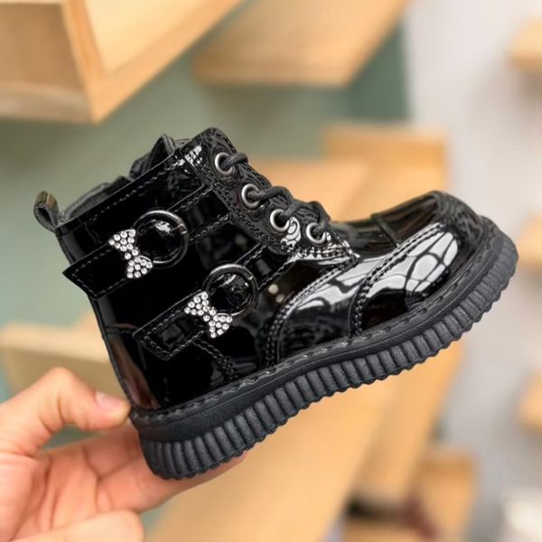 بوت بچگانه ورنی طرح پاپیون نگینی از Kids کد 4090101