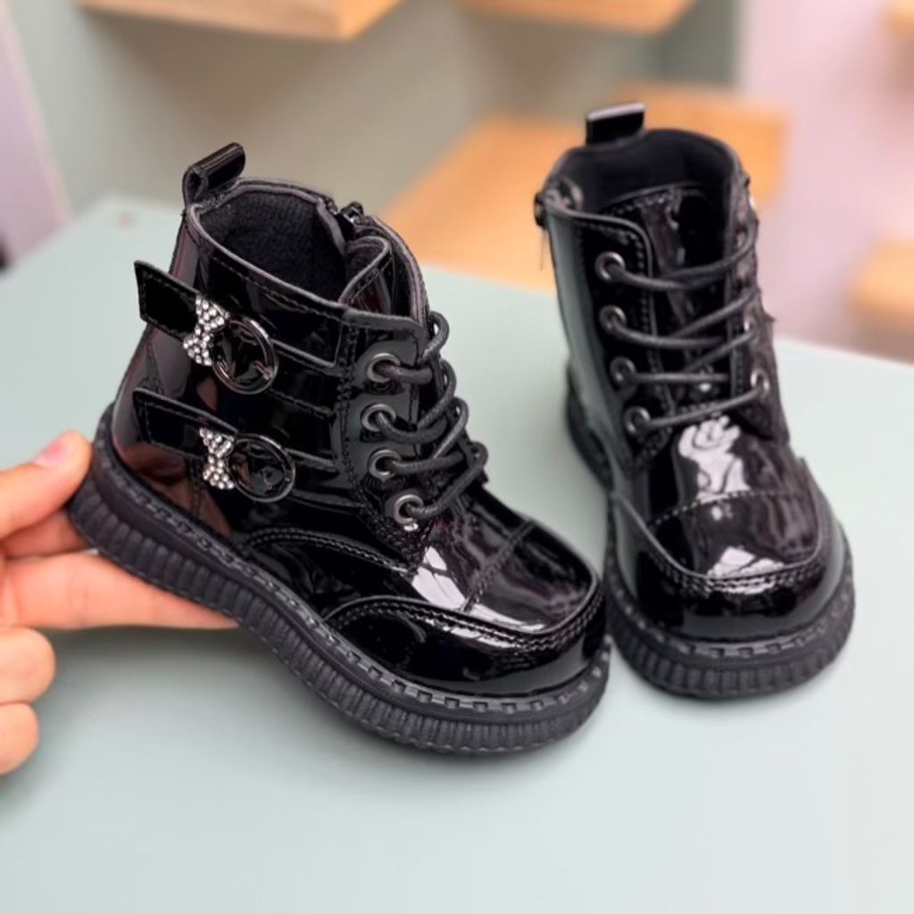 خرید اینترنتی قیمت بوت بچگانه ورنی طرح پاپیون نگینی از Kids کد 4090101