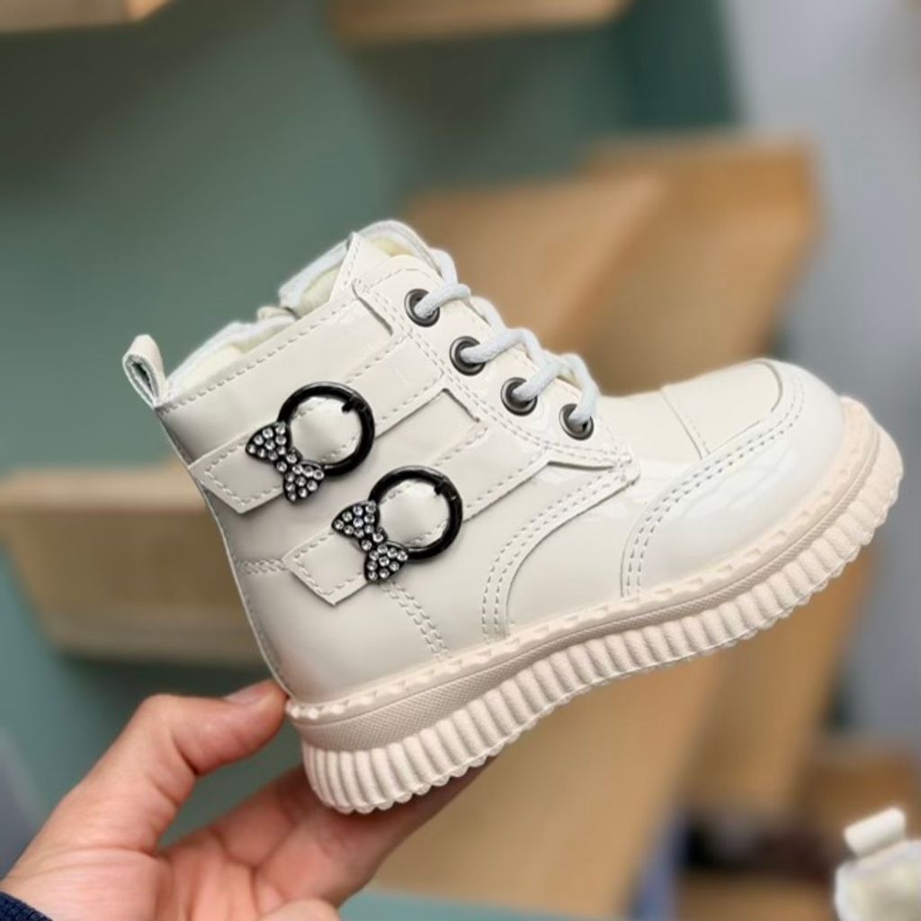 خرید اینترنتی قیمت بوت بچگانه ورنی طرح پاپیون نگینی از Kids کد 4090101