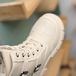 خرید اینترنتی قیمت بوت بچگانه طرح دو بند سگک از Kids کد 4082802