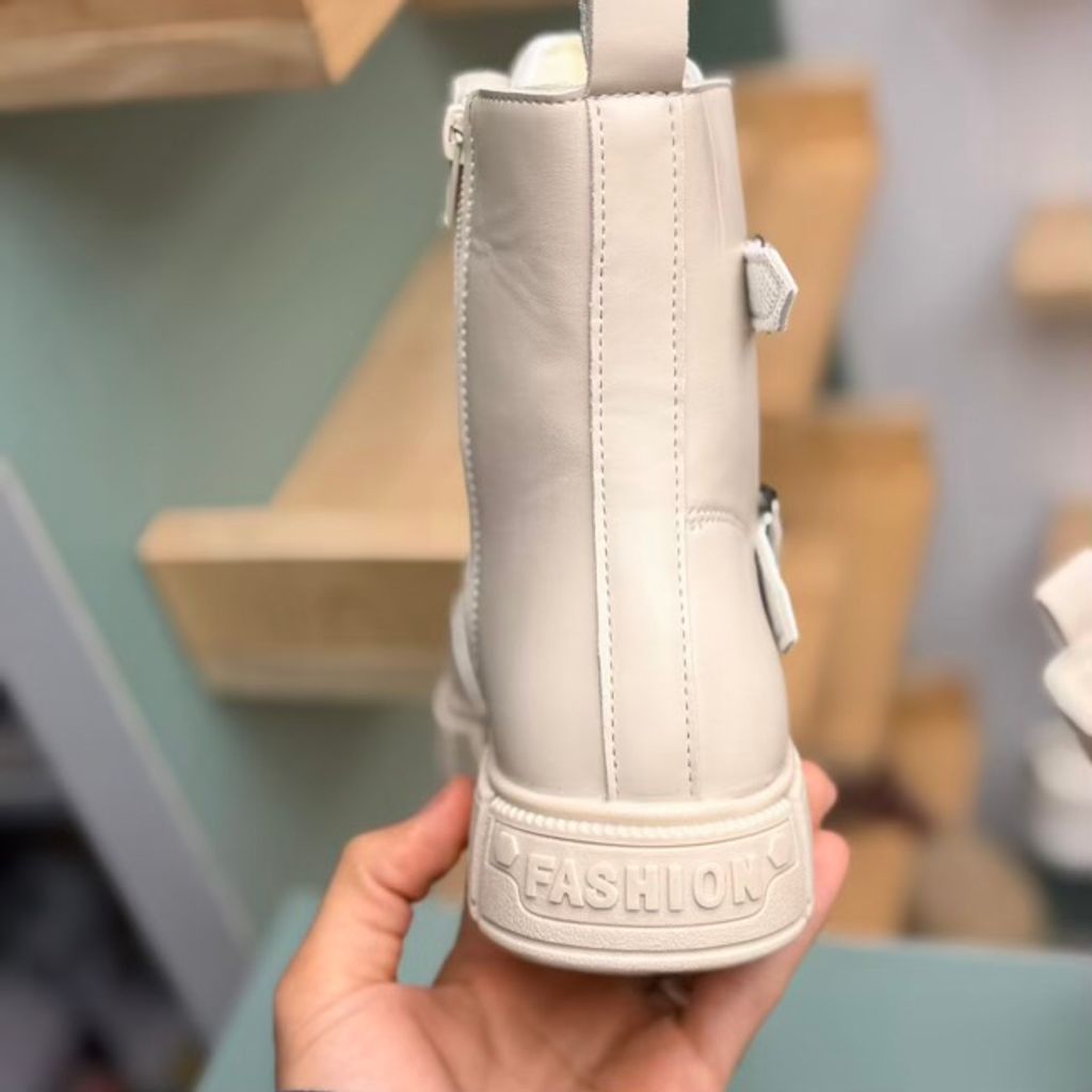 خرید اینترنتی قیمت بوت بچگانه طرح دو بند سگک از Kids کد 4082802