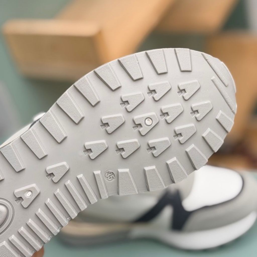 خرید اینترنتی قیمت کتونی بچگانه طرح هشتی از K-Z کد 4082202