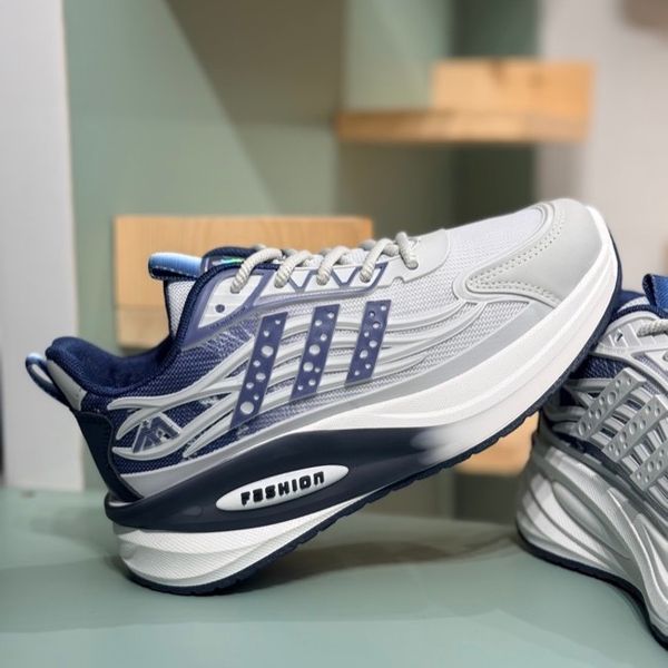 کتونی بچگانه طرح سه خط فشن از K-Z کد 4070802