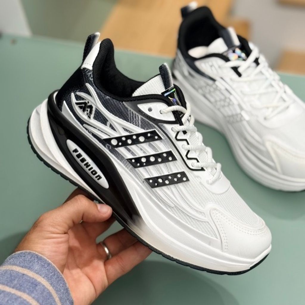 خرید اینترنتی قیمت کتونی بچگانه طرح سه خط فشن از K-Z کد 4070802