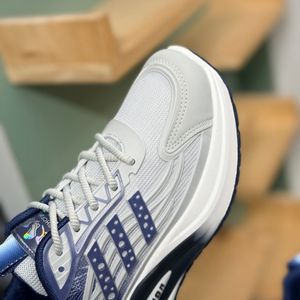 خرید اینترنتی قیمت کتونی بچگانه طرح سه خط فشن از K-Z کد 4070802