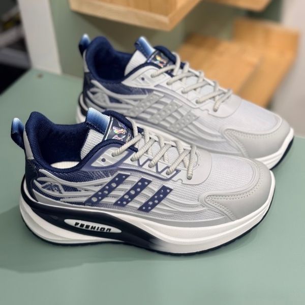 کتونی بچگانه طرح سه خط فشن از K-Z کد 4070802