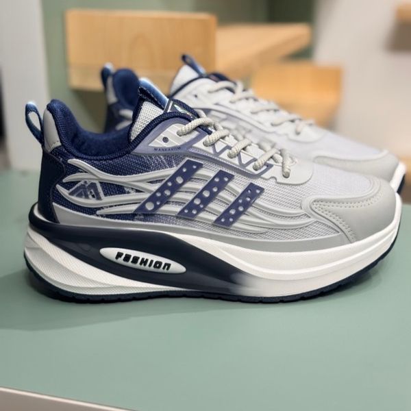 کتونی بچگانه طرح سه خط فشن از K-Z کد 4070802