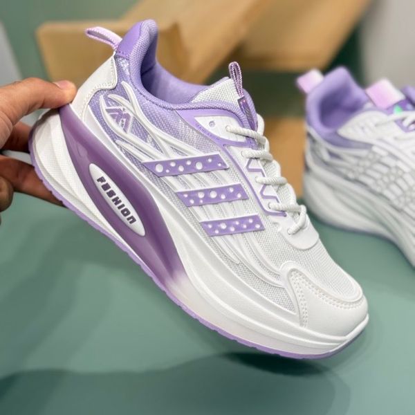 کتونی بچگانه طرح سه خط فشن از K-Z کد 4070802