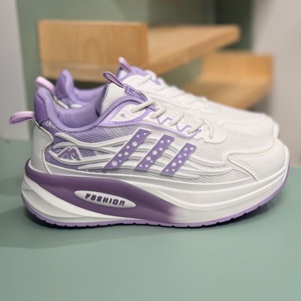 کتونی بچگانه طرح سه خط فشن از K-Z کد 4070802