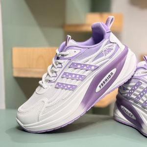 خرید اینترنتی قیمت کتونی بچگانه طرح سه خط فشن از K-Z کد 4070802