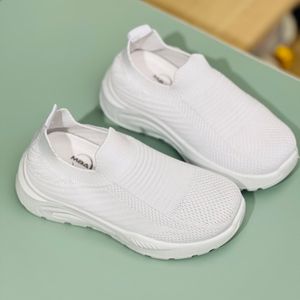 خرید اینترنتی قیمت کتونی بچگانه جورابی از MBA کد 4022805