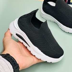 خرید اینترنتی قیمت کتونی بچگانه جورابی از MBA کد 4022805