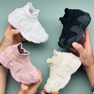 کتونی بچگانه جورابی طرح ونوم کد 092006