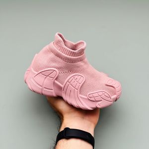 خرید اینترنتی قیمت کتونی بچگونه جورابی طرح ونوم کد 092006