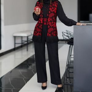 شومیز سفید جلیقه ریش و کمربند نورا