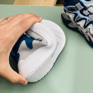 خرید اینترنتی قیمت کتونی بچگانه  طرح Hasti از kaka کد 122004