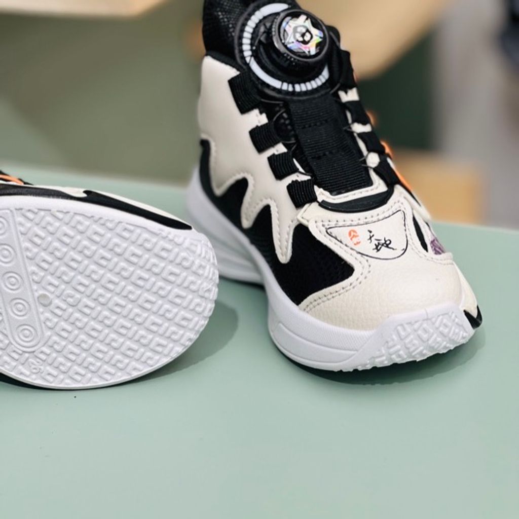 خرید اینترنتی قیمت کتونی بچگانه  طرح Hasti از kaka کد 122004