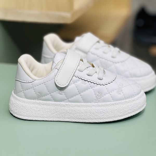 ونس بچگانه طرح شنل دوزی miu کد 121708