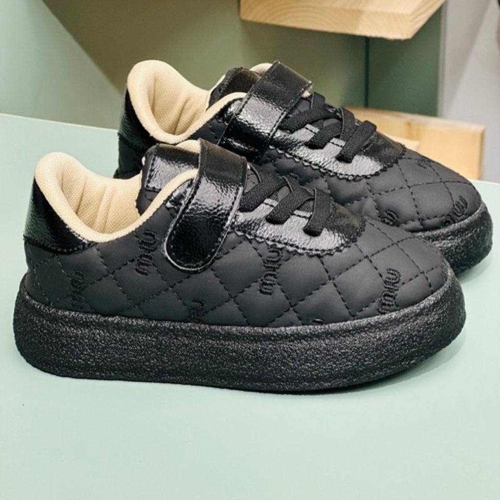 خرید اینترنتی قیمت ونس بچگانه طرح شنل دوزی miu کد 121708